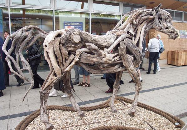 Escultura de Caballo en madera